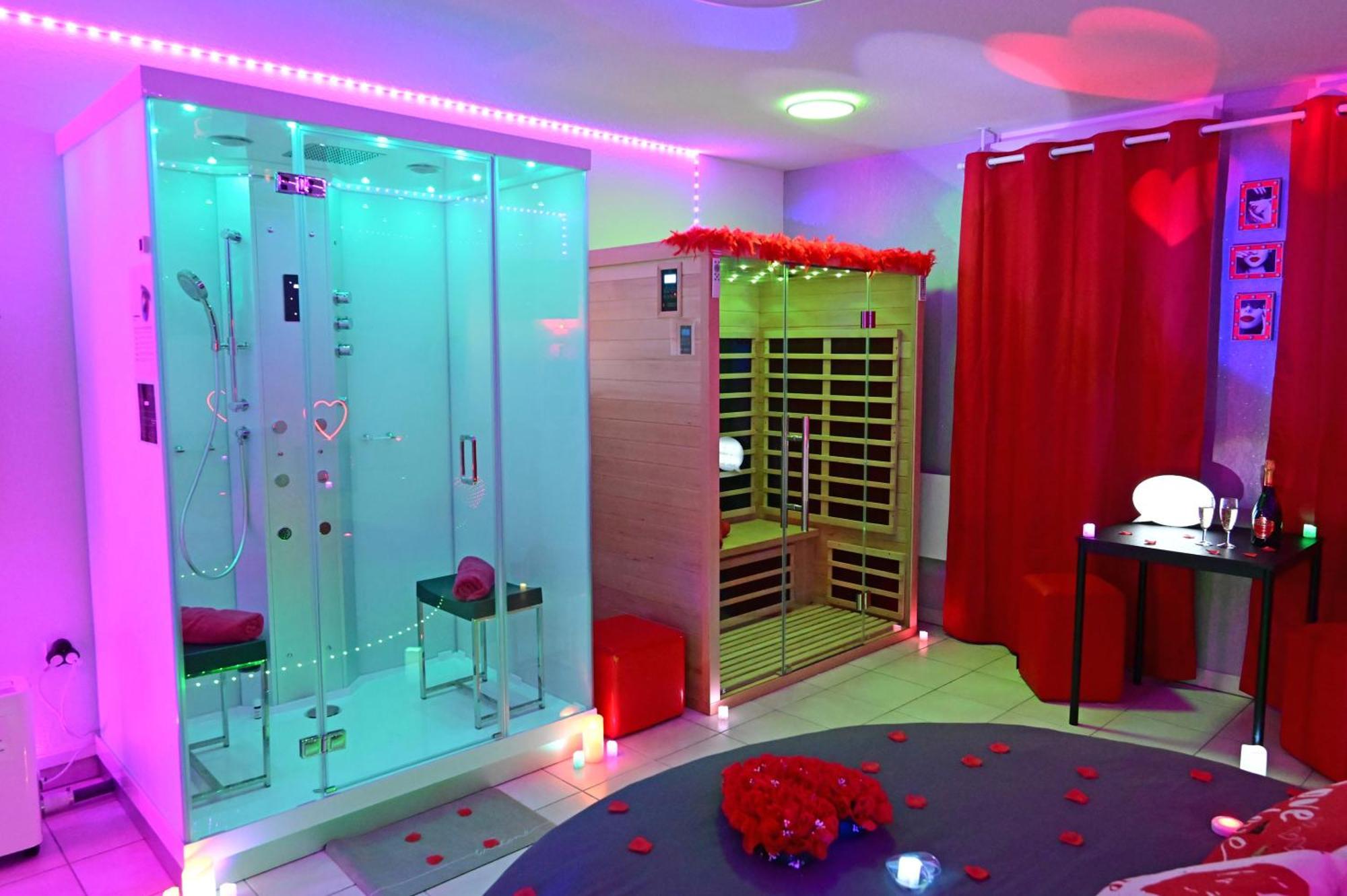 Love Room A Deux Pas De L'Ocean Avec Hammam, Sauna Et Bain A 2 :-) Biscarrosse Exterior photo