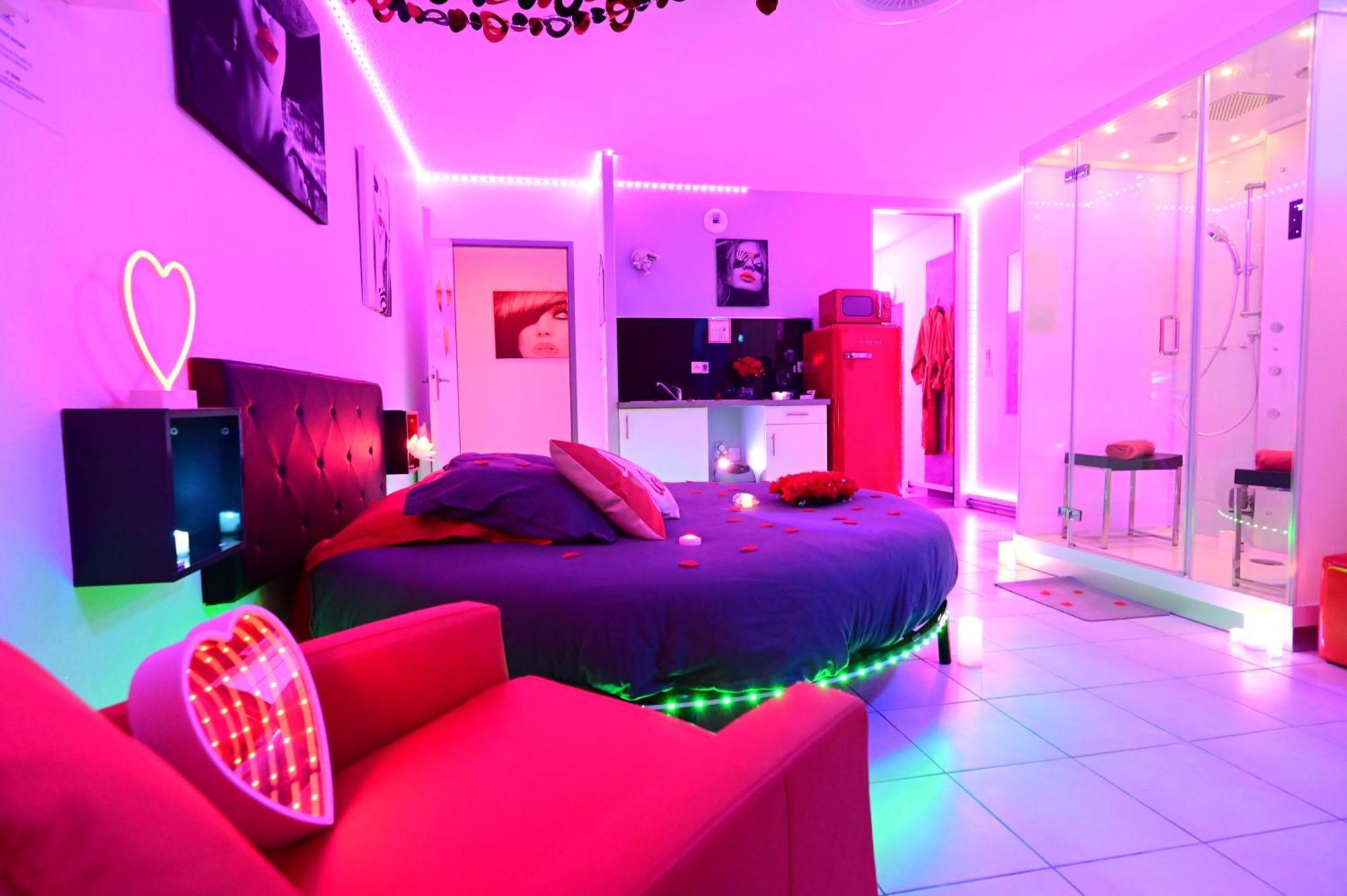 Love Room A Deux Pas De L'Ocean Avec Hammam, Sauna Et Bain A 2 :-) Biscarrosse Exterior photo