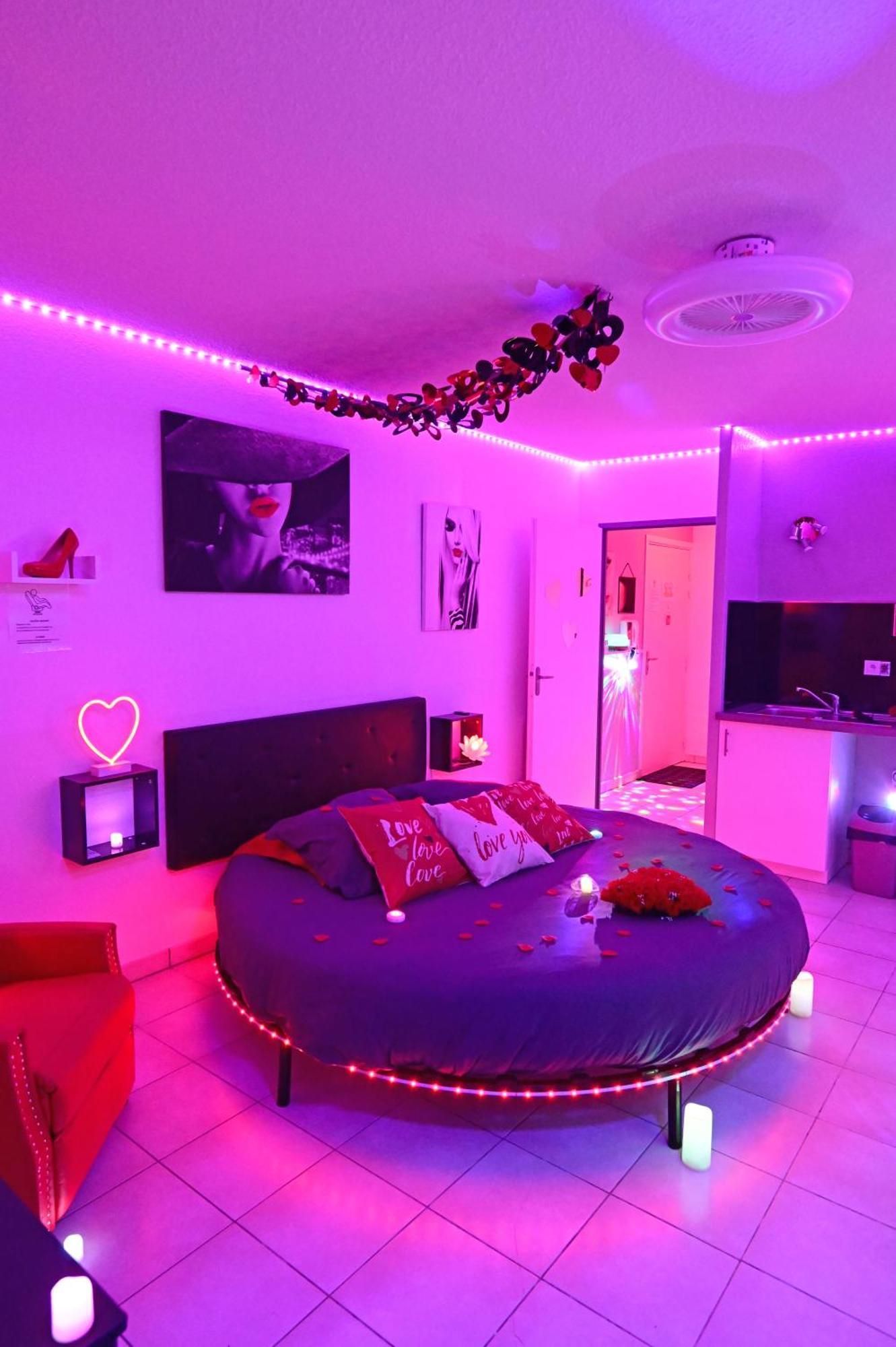Love Room A Deux Pas De L'Ocean Avec Hammam, Sauna Et Bain A 2 :-) Biscarrosse Exterior photo